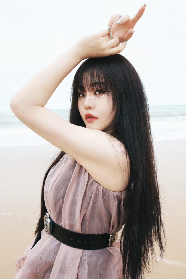 杨默依《狐狸》上线 危险游戏开启《不坦白》新章